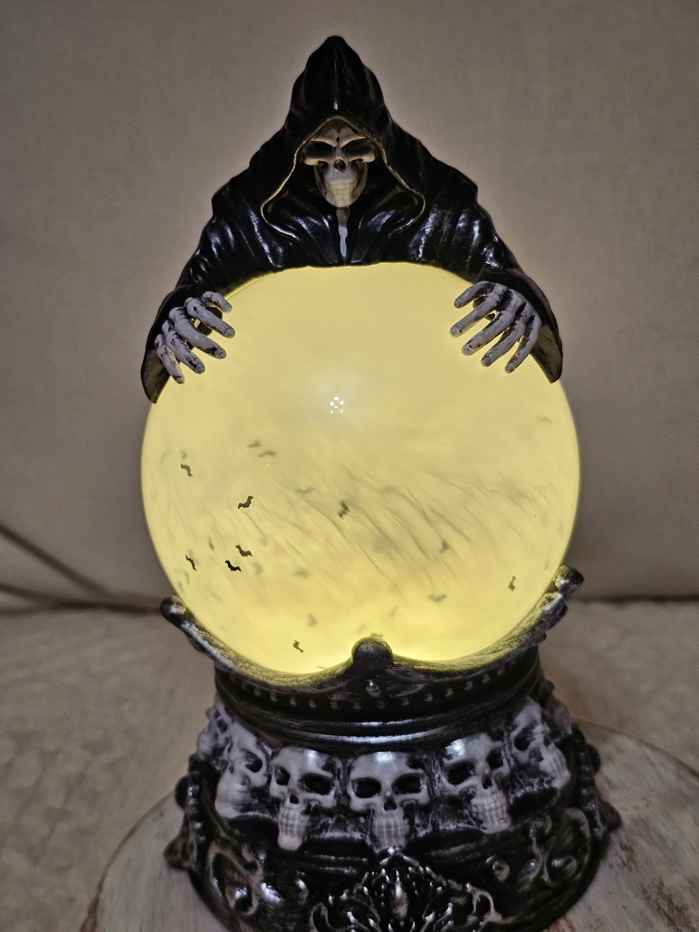 9" Halloween Grim Reaper skull LED Lighted Swirling Smoky Water Globe viral htf